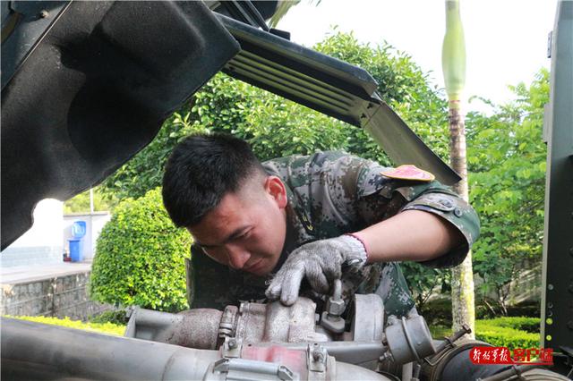 「中国军网」边防行车10年，30万公里零事故，他是怎么做到的？