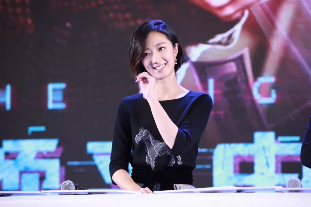 「中国新闻周刊」为什么演完陪泳女，桂纶镁还是铁打不动的清新女神？
