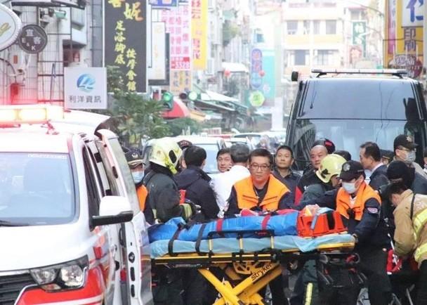 「看看新闻」男子在国民党部放炸弹 与警方对峙12小时后中枪被擒