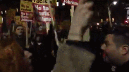 观察者网■大选刚结束，抗议者就上街了