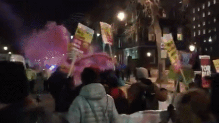 观察者网■大选刚结束，抗议者就上街了