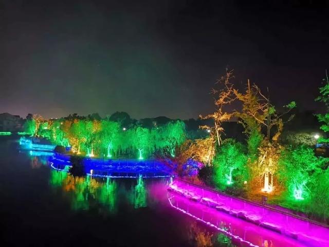 「新华网」景观过度“亮化”？要让责任人丢面子，损里子?