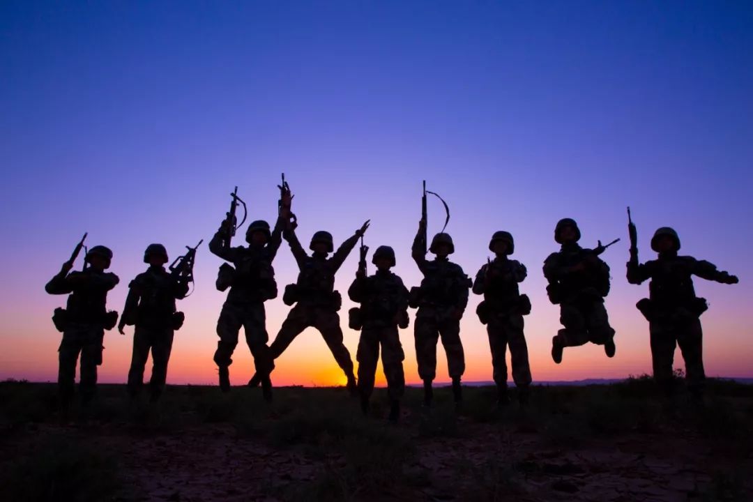 #军报记者#当女子导弹连遇上网络热词……真?硬核！