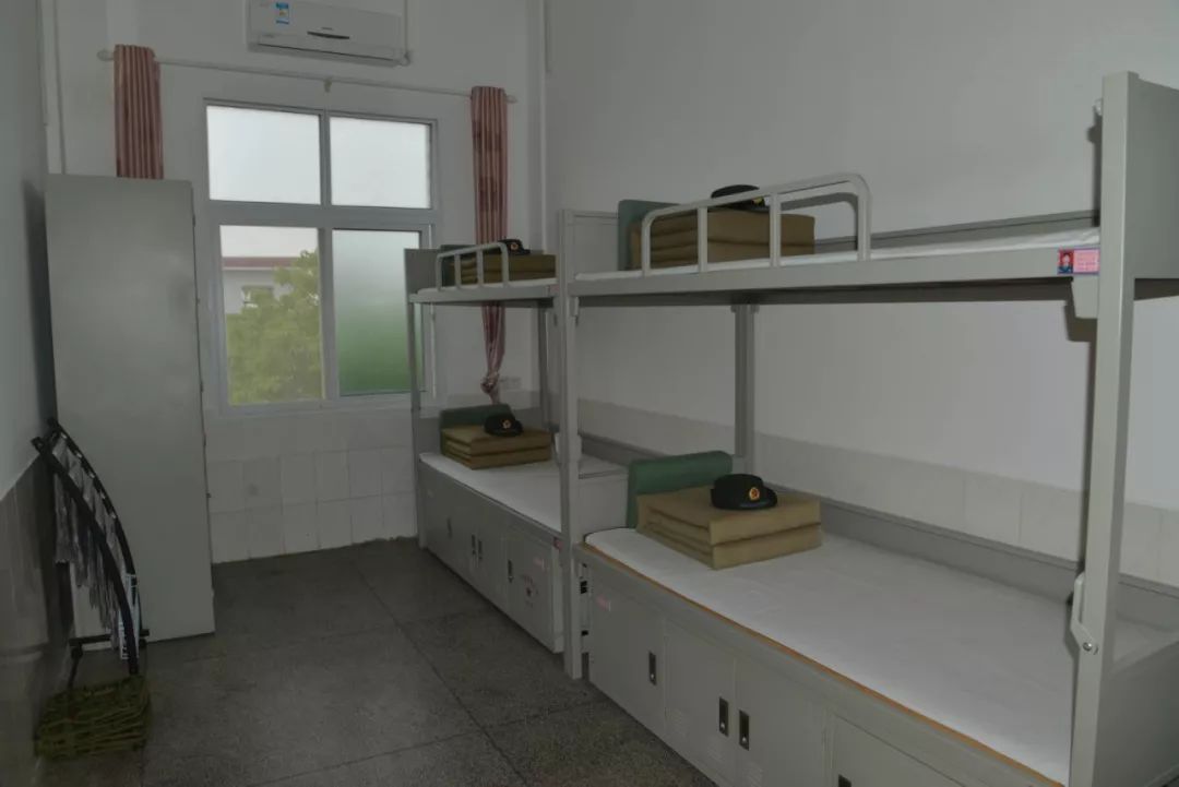 #军报记者#当女子导弹连遇上网络热词……真?硬核！