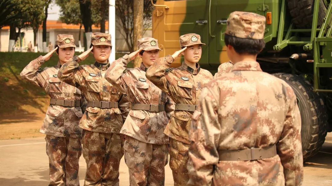 #军报记者#当女子导弹连遇上网络热词……真?硬核！