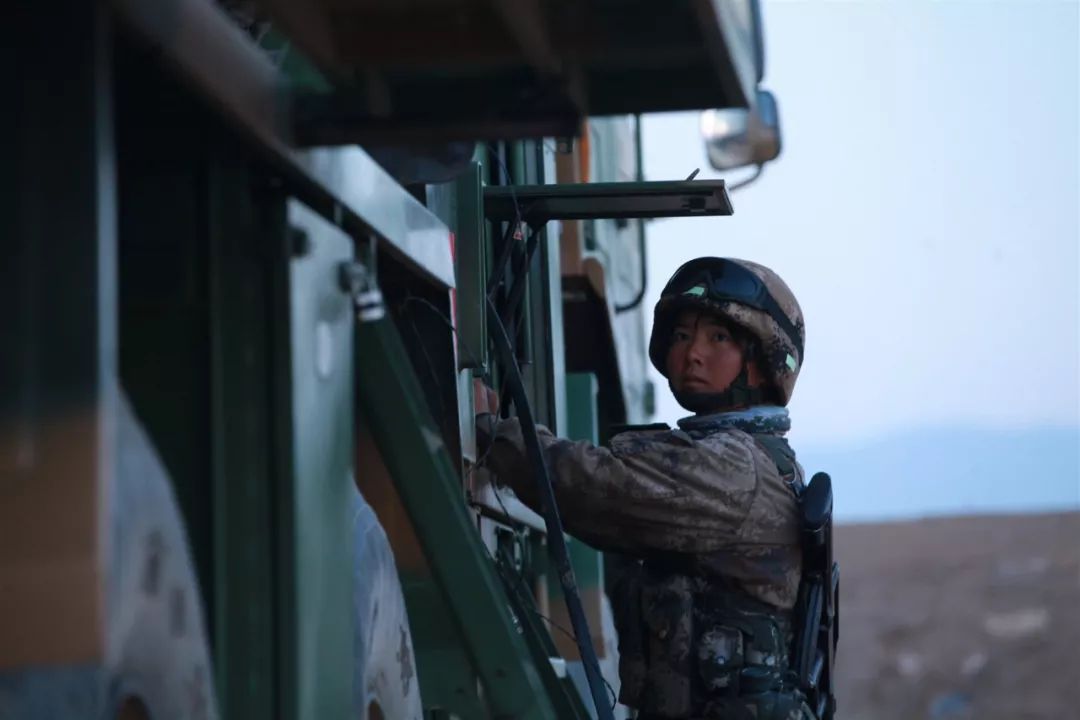 #军报记者#当女子导弹连遇上网络热词……真?硬核！