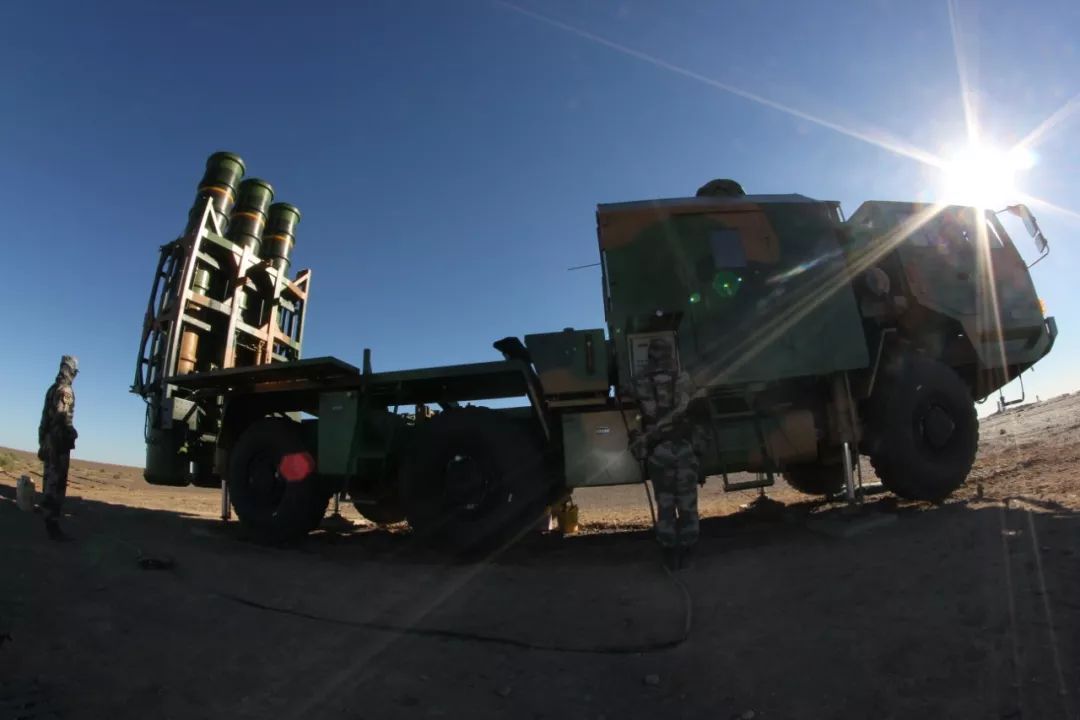 #军报记者#当女子导弹连遇上网络热词……真?硬核！