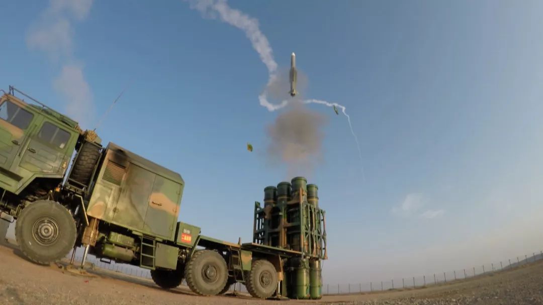 #军报记者#当女子导弹连遇上网络热词……真?硬核！