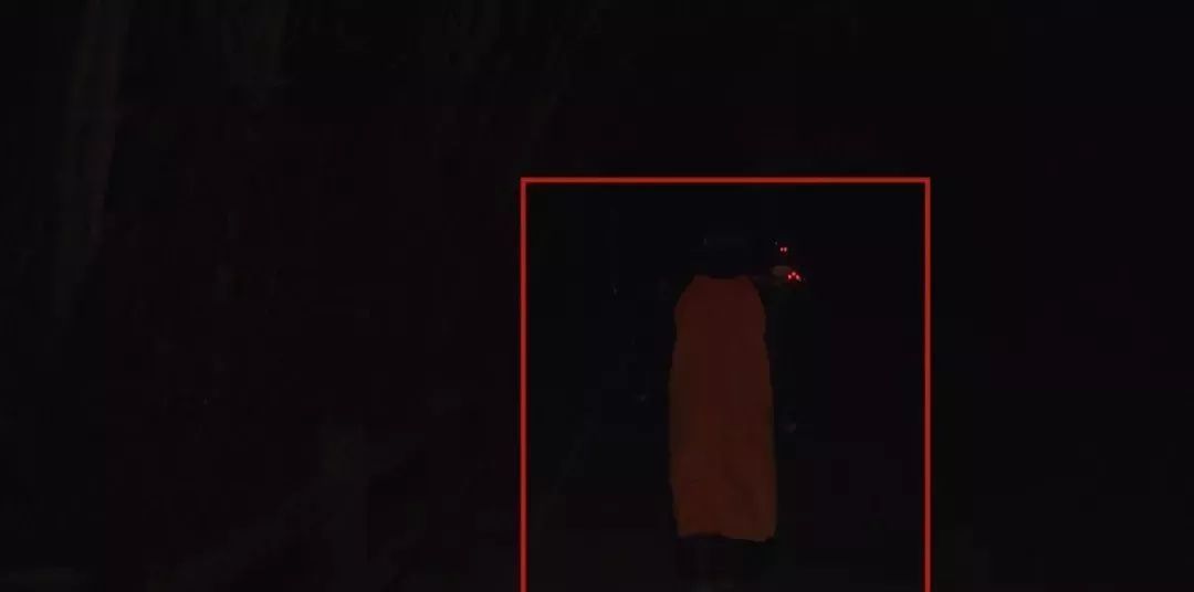 [上海交通广播]太危险！非机动车冬天夜间行车竟然不开车灯！