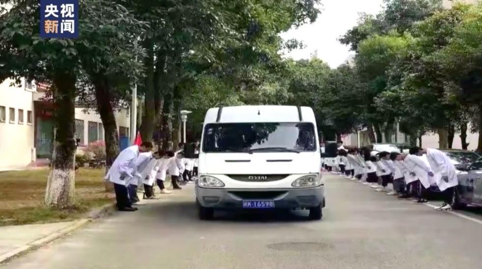 央视新闻：他得知罹患癌症后，对妻子说：“你们不要把我浪费了”
