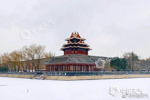 [中国天气网]北京暴雪蓝色预警+道路结冰黄色预警双发