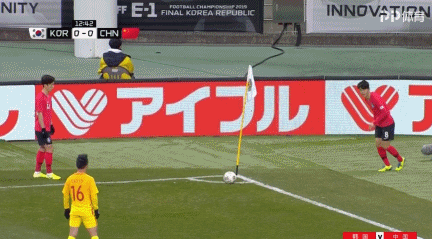 澎湃新闻@全场被压制！国足0比1不敌韩国，东亚杯迎来两连败