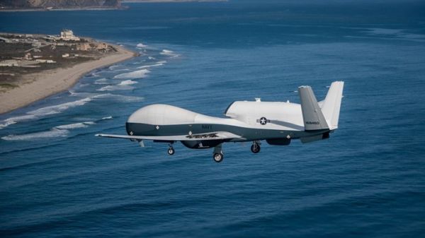 资料图片:美海军rq-4c"人鱼海神"无人侦察机试飞资料图.(美海军官网)