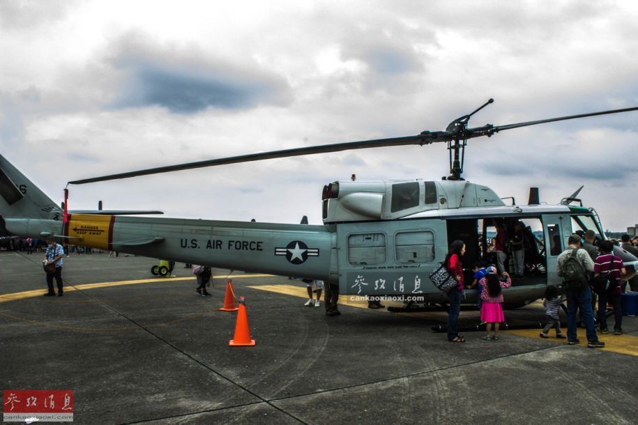 美空军uh-1n"双休伊"通用直升机,主要用于执行基地附近的警戒巡逻任务