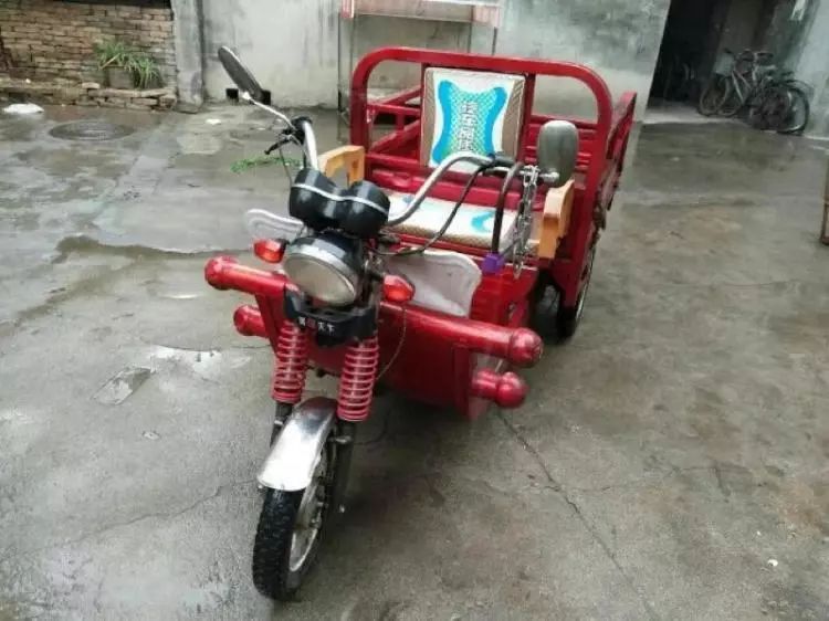 别不信咱身边还真有这样热心肠的人交警正能量