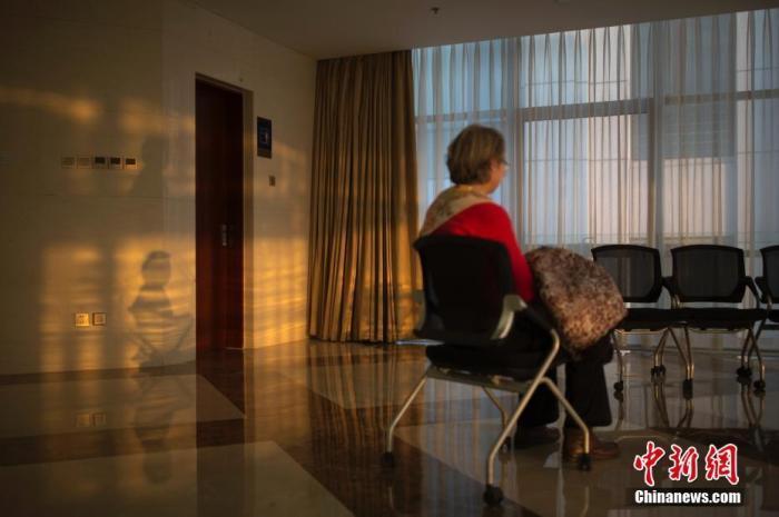 中国新闻网■法国2019至少122名女性死于家暴 分手和争吵为主因