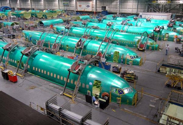 观察者网■737MAX停产，谁最受伤？