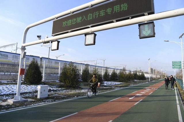 北青网■北京首条自行车专用路车流量突破100万人次