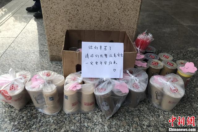 【中青在线】2019影像故事盘点·社会篇