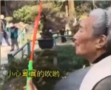 [文汇报]最爱火锅配白酒，“神仙奶奶”九十九！孙女记录99岁奶奶日常，网友羡慕哭了