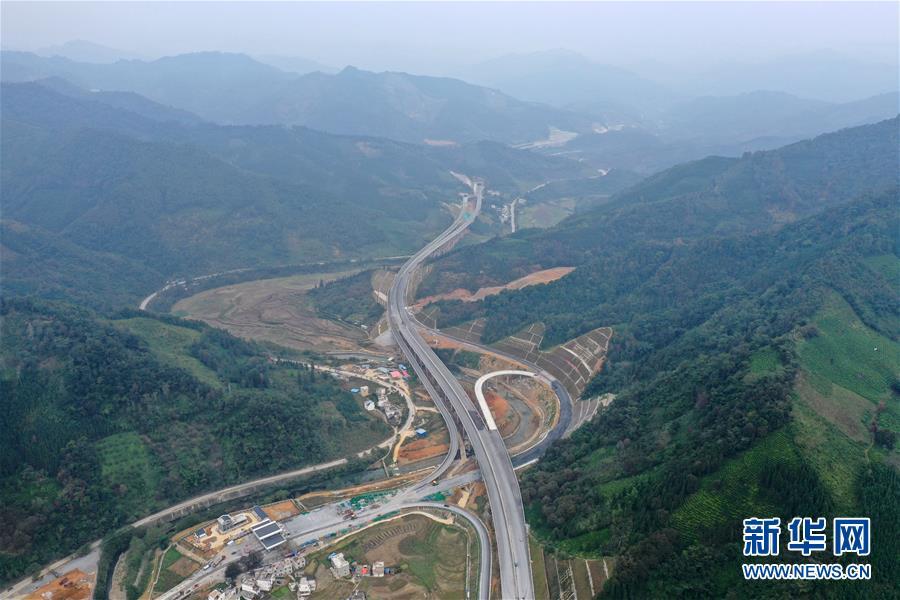 「新华网」迈向复兴——聚焦2019重大工程建设