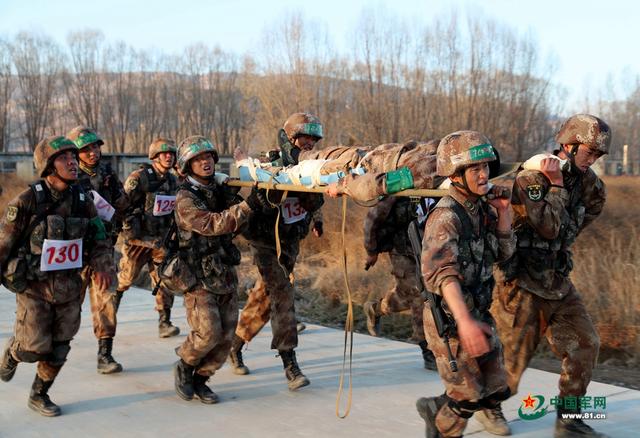 「中国军网」顶风冒雪，带你感受步兵特战队员的“王者时刻”