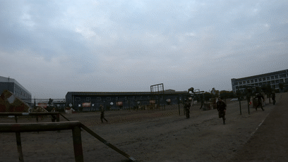 【中国军网】都说400米障碍是“会呼吸的痛”，兵哥咋还跑出哲理来了？