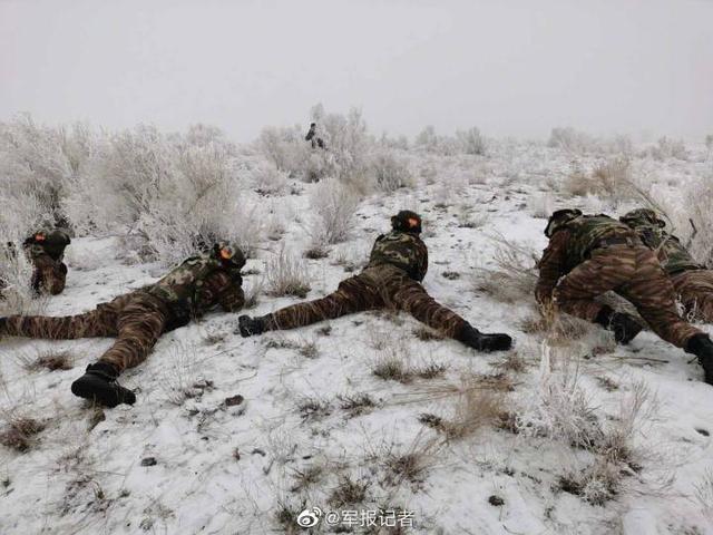 「中国军网」零下20摄氏度，看特战队员爬冰卧雪勇猛突击