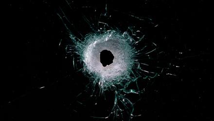 「上观新闻」美国芝加哥一家庭聚会发生枪击事件 至少13人受伤