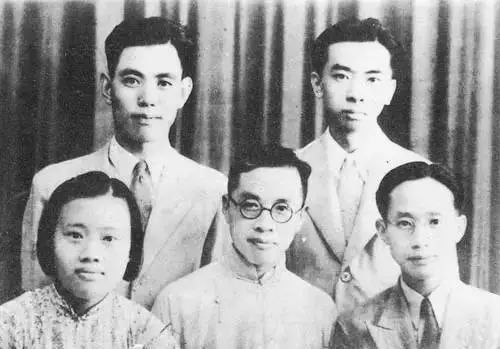 中国财经报■读好五类书，做个高境界的人