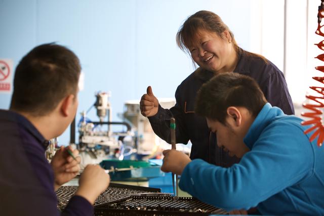 「新京报」轻度自闭症青年上班记