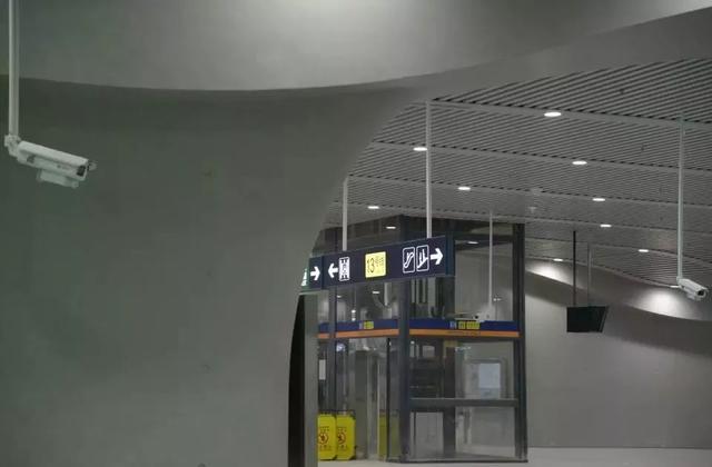 北京日报客户端：“宇宙中心”这家百货公司，也将说“再见”