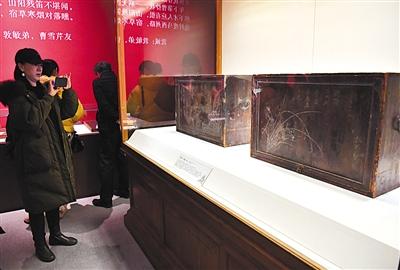 【新华网】到国博入“红楼梦”看曹雪芹书箱