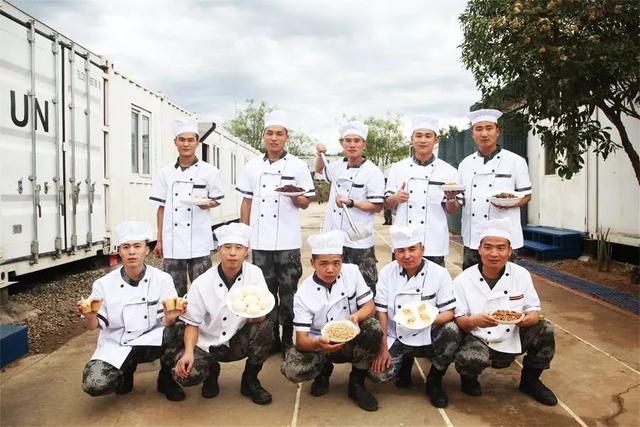 [中国侨网]一大波美食来袭！中国维和部队在非洲演绎“炊事班的故事”