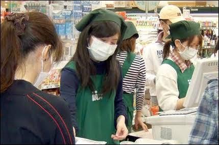 【海外网】日本一企业禁止接待顾客时戴口罩 员工不满：感冒咋办