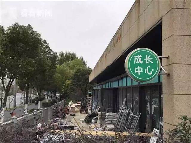[新闻坊]刷屏！李小龙女儿起诉真功夫，索赔2个亿！上海法院已受理