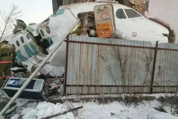 央视财经■突发！载100人客机在哈萨克斯坦坠毁