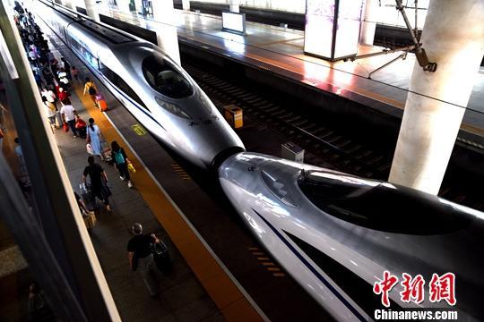 中国新闻网■全国铁路将实行新列车运行图