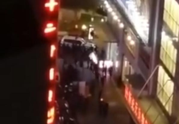 澎湃新闻■法治课｜坠楼男子砸亡两女生谁担责？曾有跳楼者被判过失犯罪