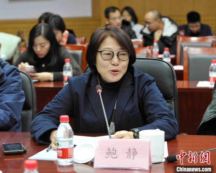 武汉大学政治与公共管理学院教授丁煌表示,一方面要立足于中国公共