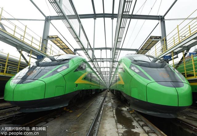 人民网：全国铁路新列车运行图实行