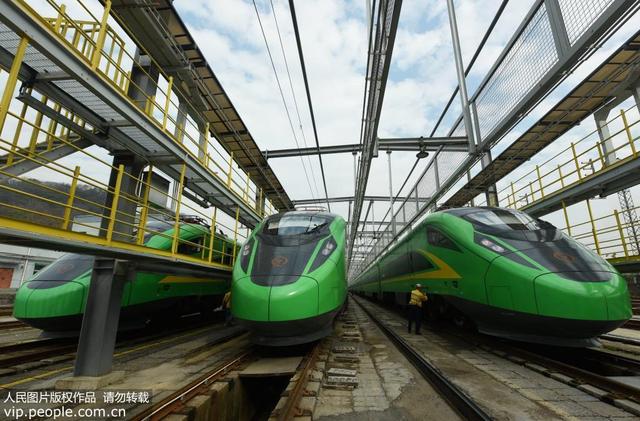人民网：全国铁路新列车运行图实行