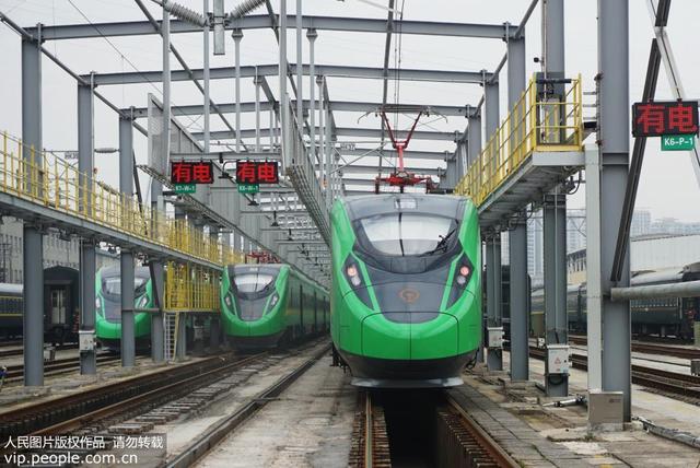 人民网：全国铁路新列车运行图实行