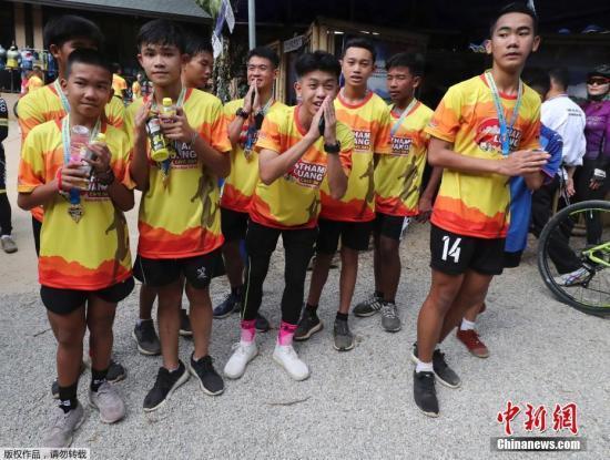 「中国新闻网」参与足球队洞穴救援血液感染 泰国一海豹队员去世