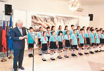 [人民网－人民日报海外版]“朋友们，多到中国看一看！”（我在中国当大使）