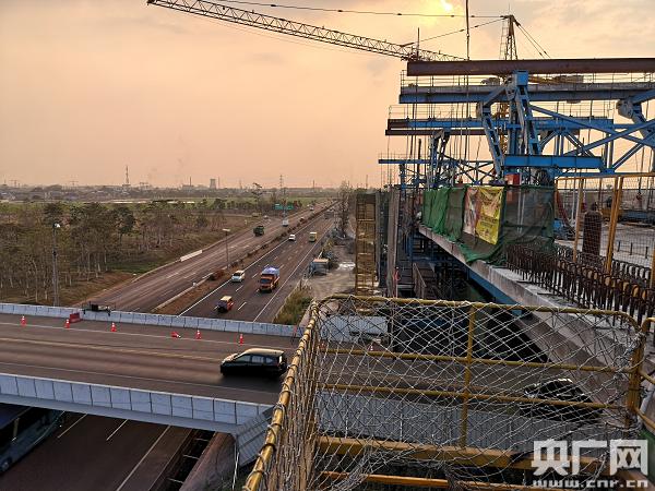 央广网@「“一带一路”好故事」高标准建设雅万高铁 做好中国高铁全方位走出去第一单