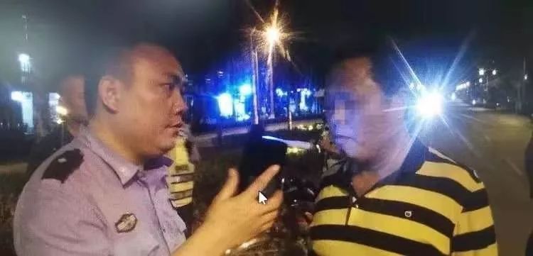 「南国都市报」黑榜！夜查酒驾，屯昌一晚上这8个“醉猫”落网