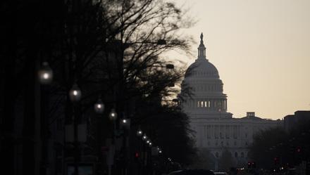 「上观新闻」盘点2019：美国“颜色革命”黑手下的世界格局变迁