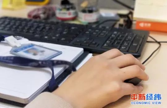 中国新闻社：第一批90后三十了，脱单、生娃、买房都实现了吗？