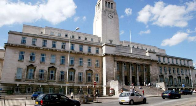 [新闻晨报]加拿大家长为18岁女儿找兼职保姆负责做饭洗衣，被喷惨